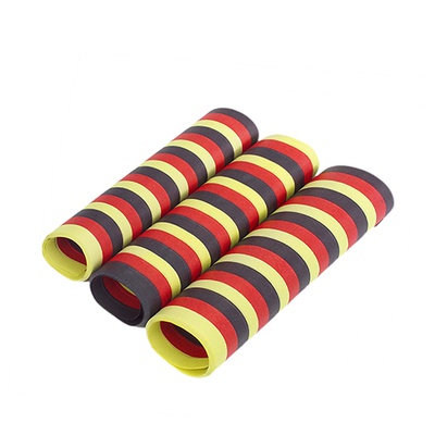 3 Stelle filanti decorative trattate con ritardante di fiamma  4 m nero/rosso/giallo